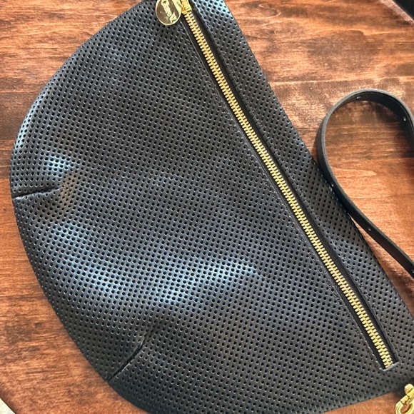 CLARE V Grande Fanny • Black Perf ♥️ - Picture 3 of 7